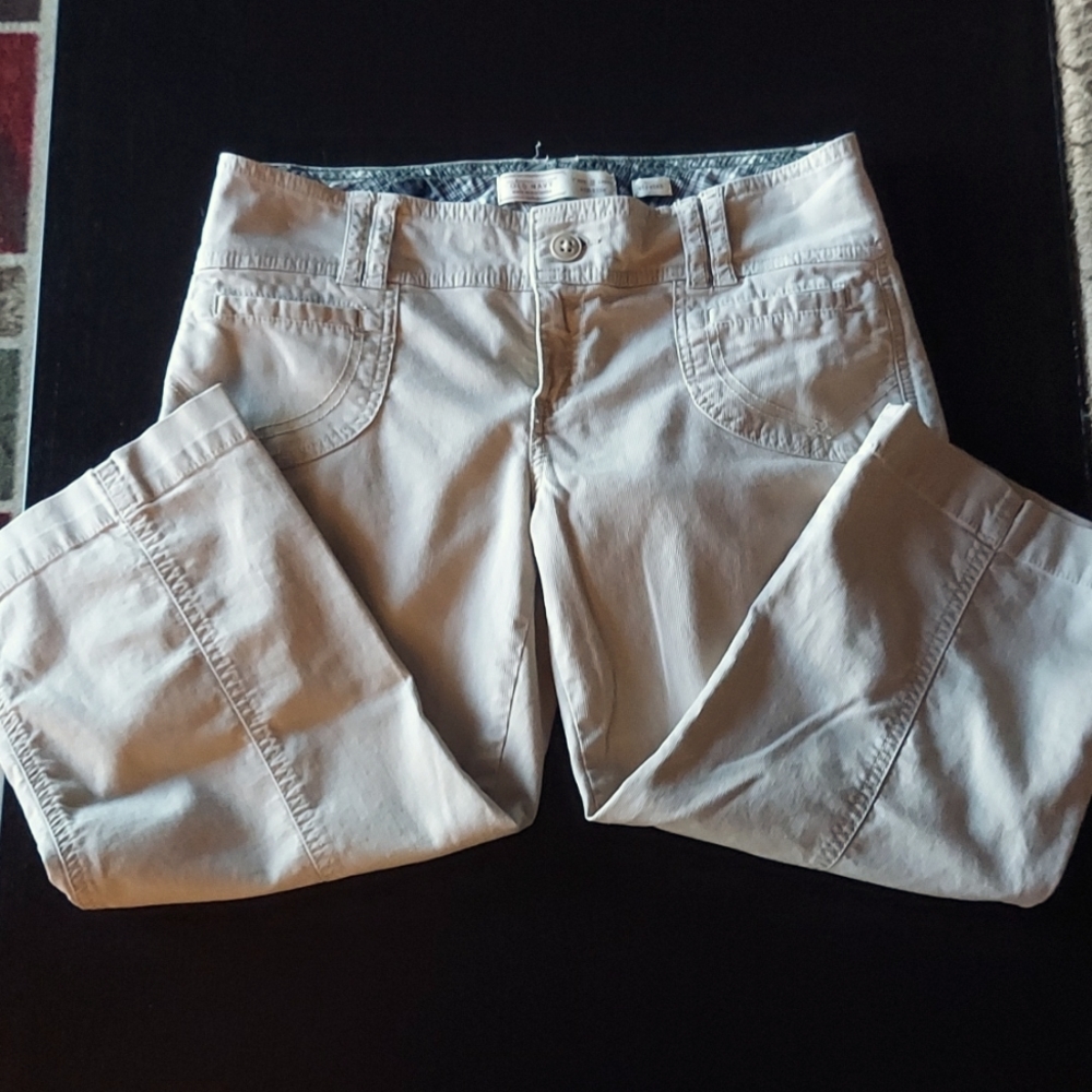 Old Navy Courdoroy Mid-Rise Stretch Capri Size 2